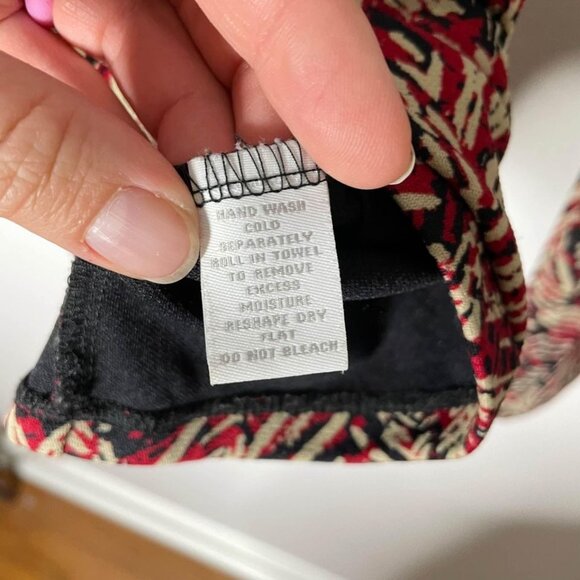 Charter Club Printed V-neck Blouse Black Red Size Small Sz S - Picture 5 of 5